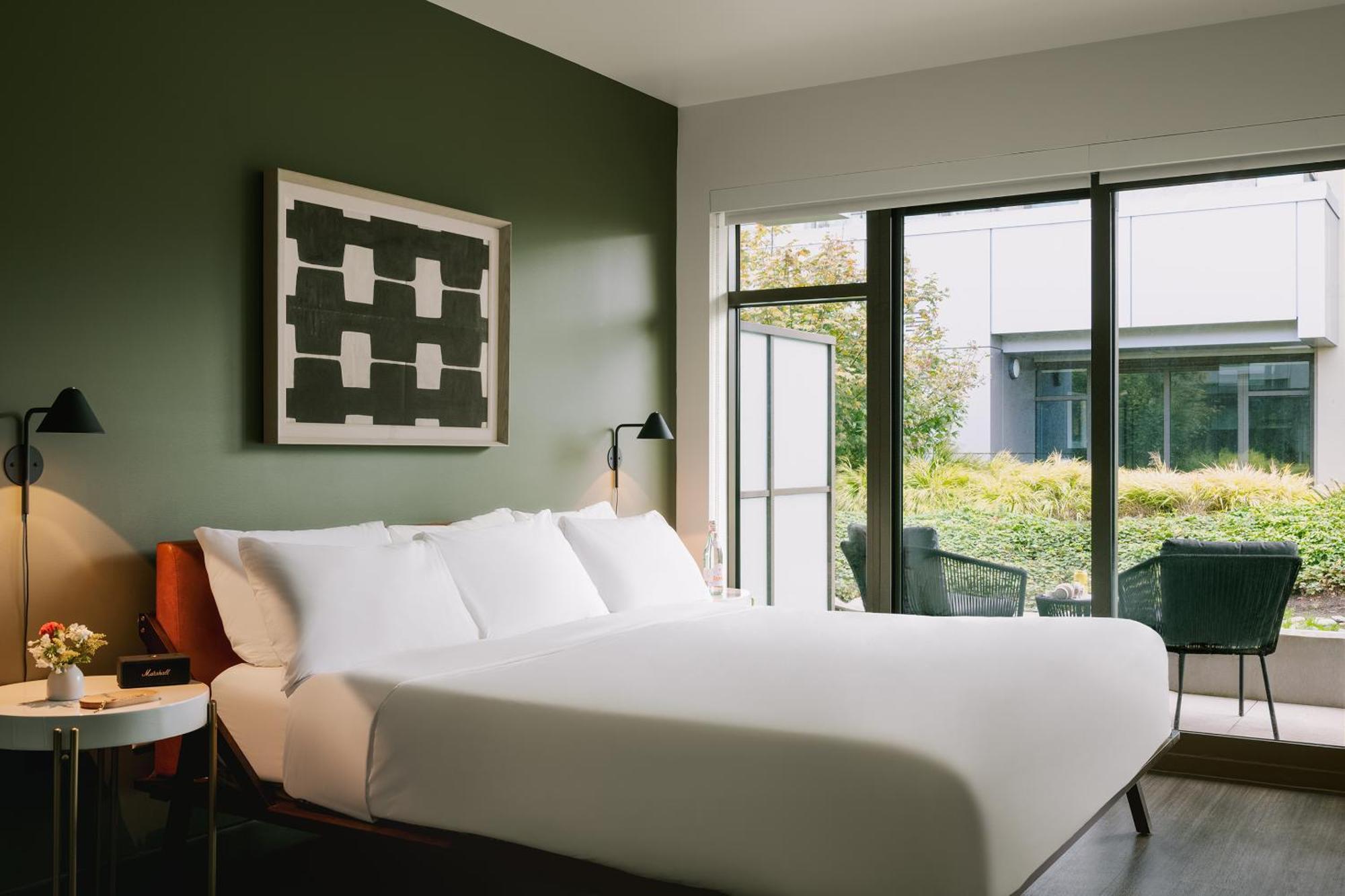 Sonder At Revival Aparthotel Vancouver Exteriör bild