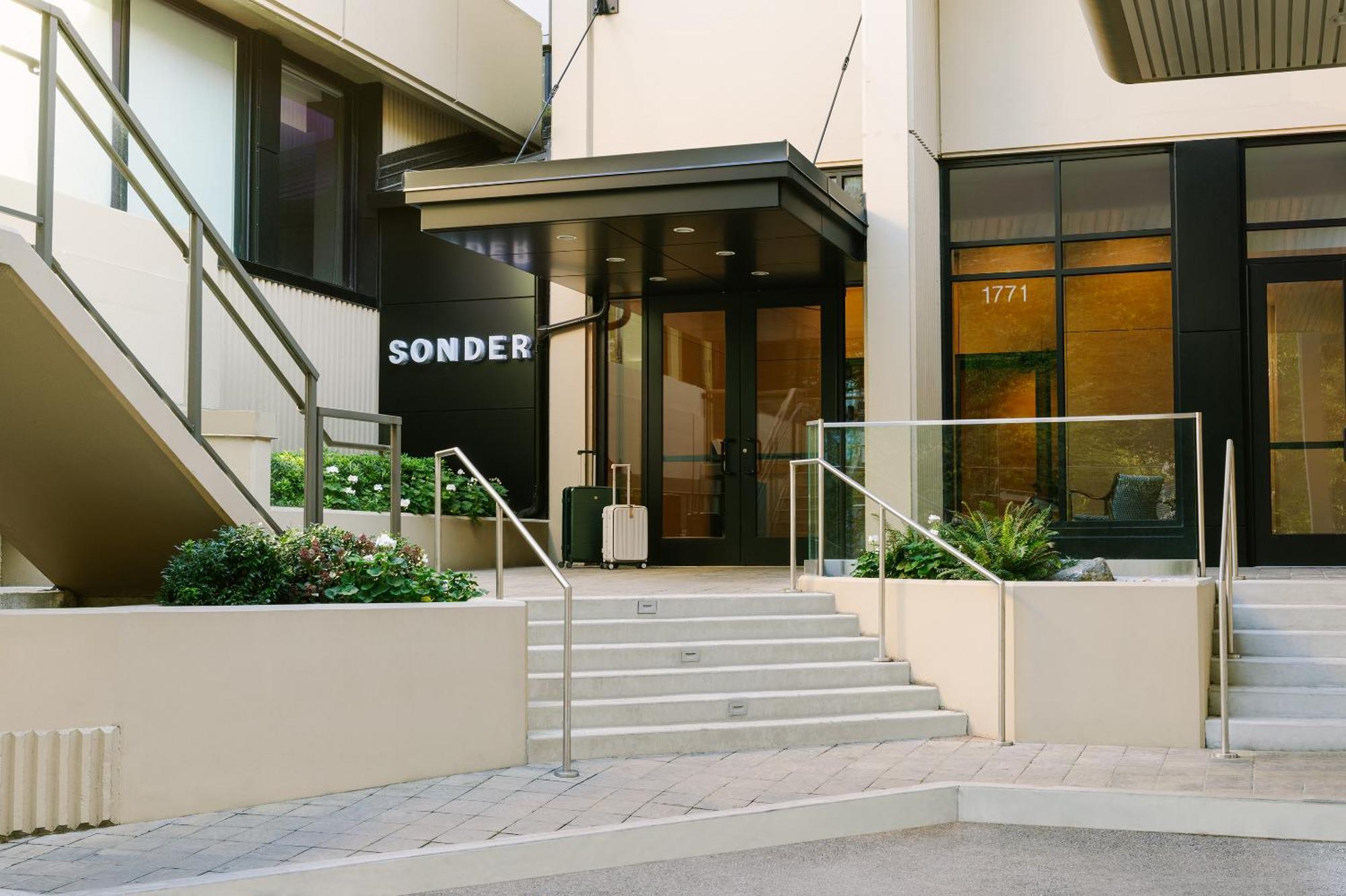Sonder At Revival Aparthotel Vancouver Exteriör bild